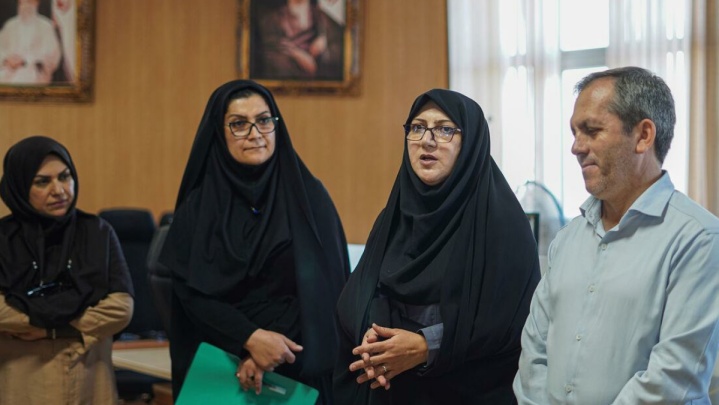 بازدید دانشجویان دانشکده خبر از خبرگزاری جمهوری اسلامی -ایرنا در برای درس کاربینی