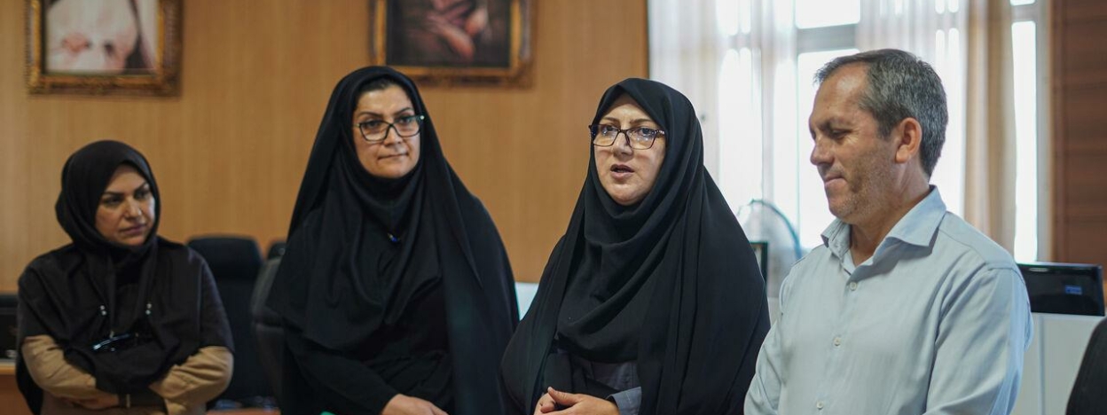 بازدید دانشجویان دانشکده خبر از خبرگزاری جمهوری اسلامی -ایرنا در برای درس کاربینی